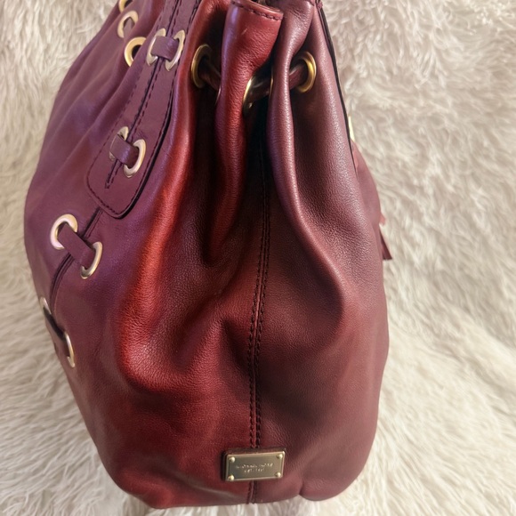 Michael Kors Vintage 2006” Astor Grommet Laced Large Leather Hobo Bag - Picture 8 of 15